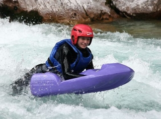  White water swimming Vezere